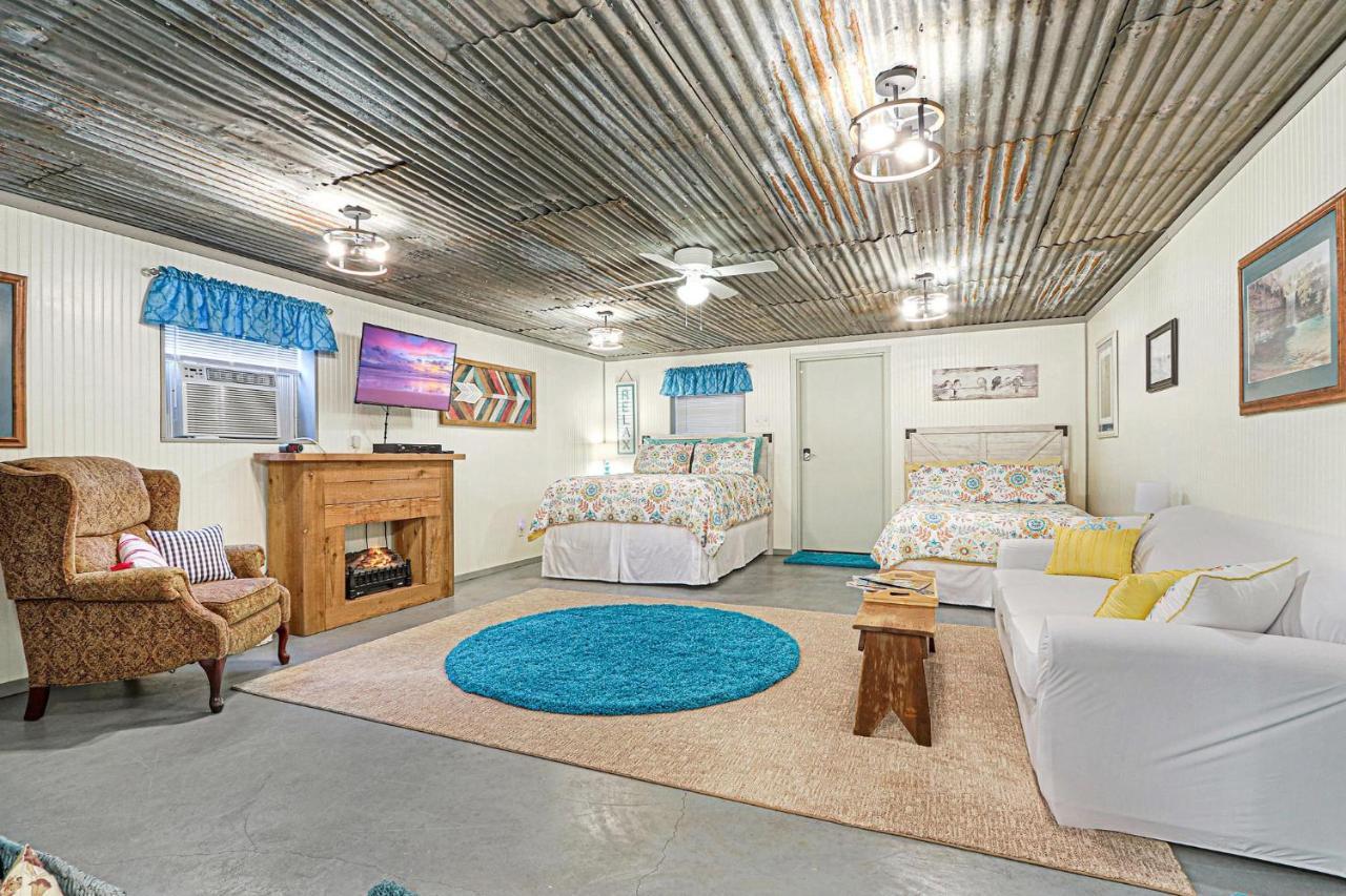 Come On Inn Wimberley Extérieur photo