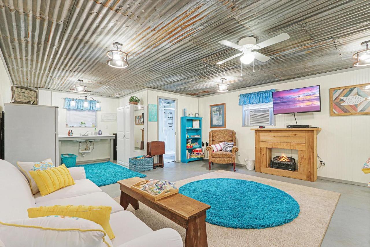 Come On Inn Wimberley Extérieur photo